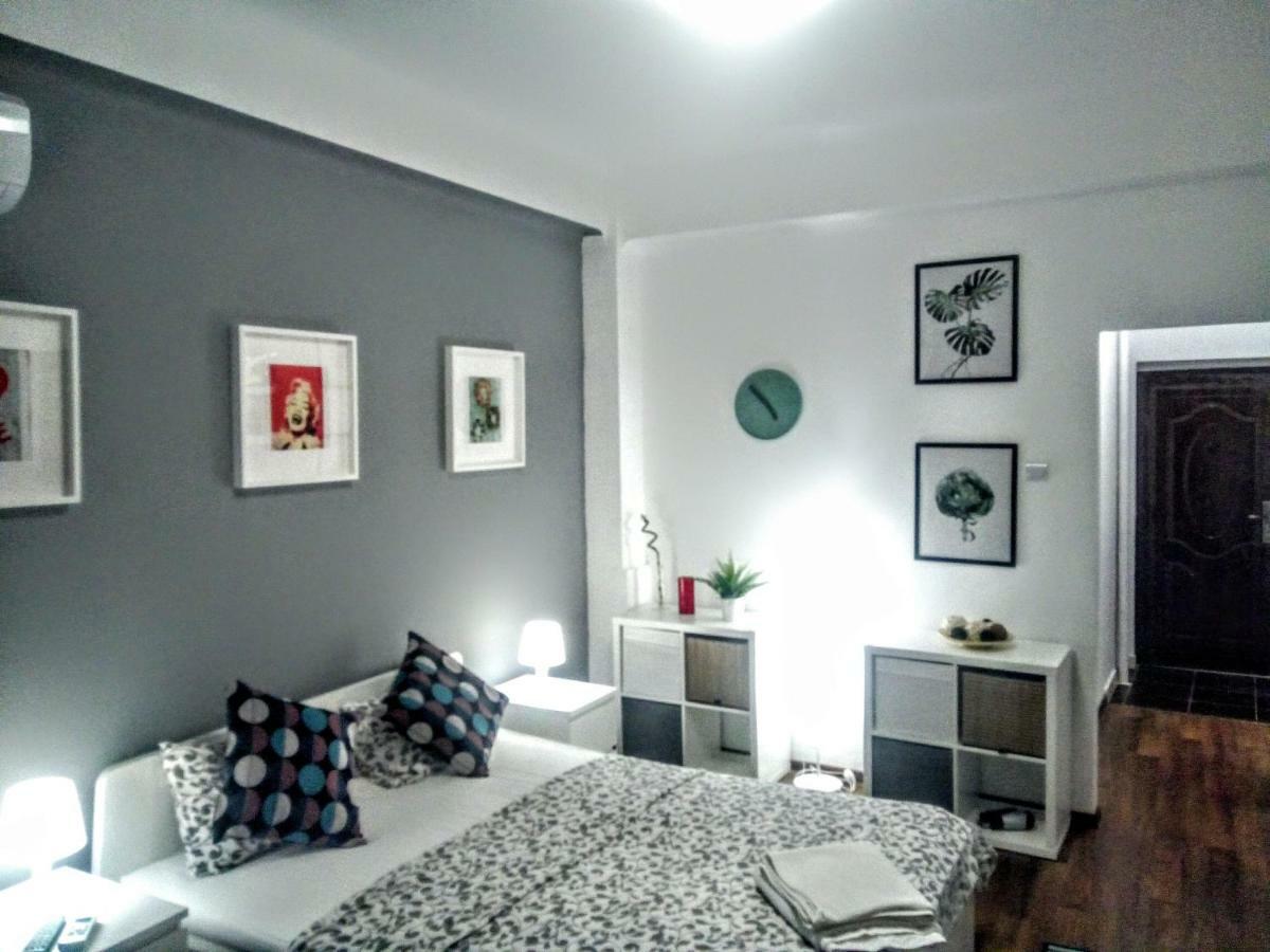 Central Bright Modern Studio Bucureşti Eksteriør bilde
